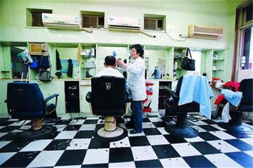 美容美发店爆料案例视频,视频爆料背后的惊人真相  第1张